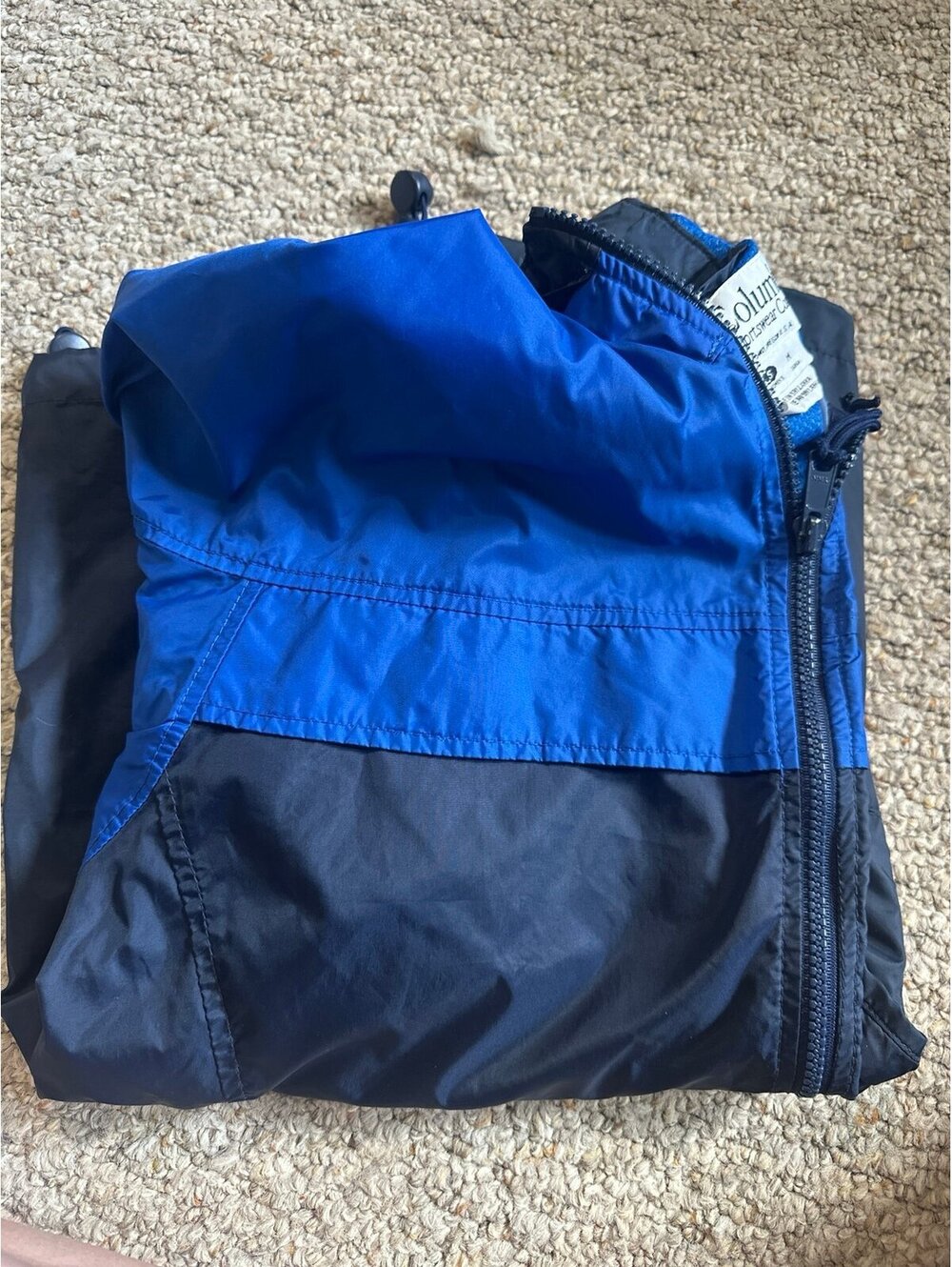 Vintage Columbia packable windbreaker
